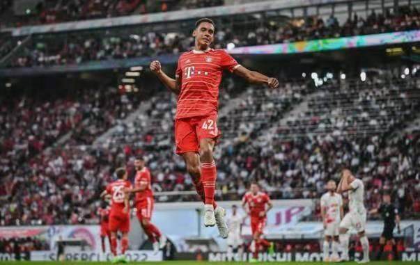 开云-【夜读】大巴黎有意拉什福德OR续约抬价罢了？