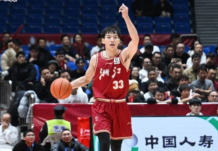 开云官网-CBA历史第4+现役第1！吴前1276三分超张庆鹏 将追西热力江