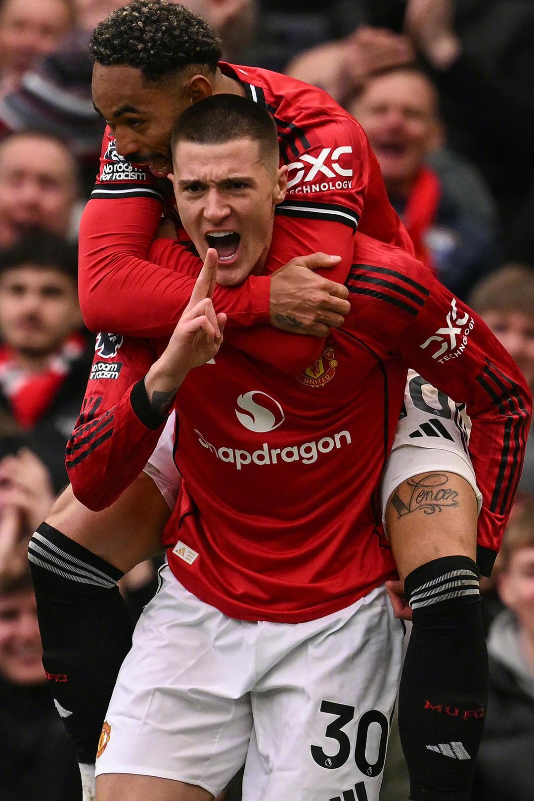 开云体育下载-热闻|谢什科5战4球，B费破27年神迹！曼联复仇维拉，稳守积分榜前三