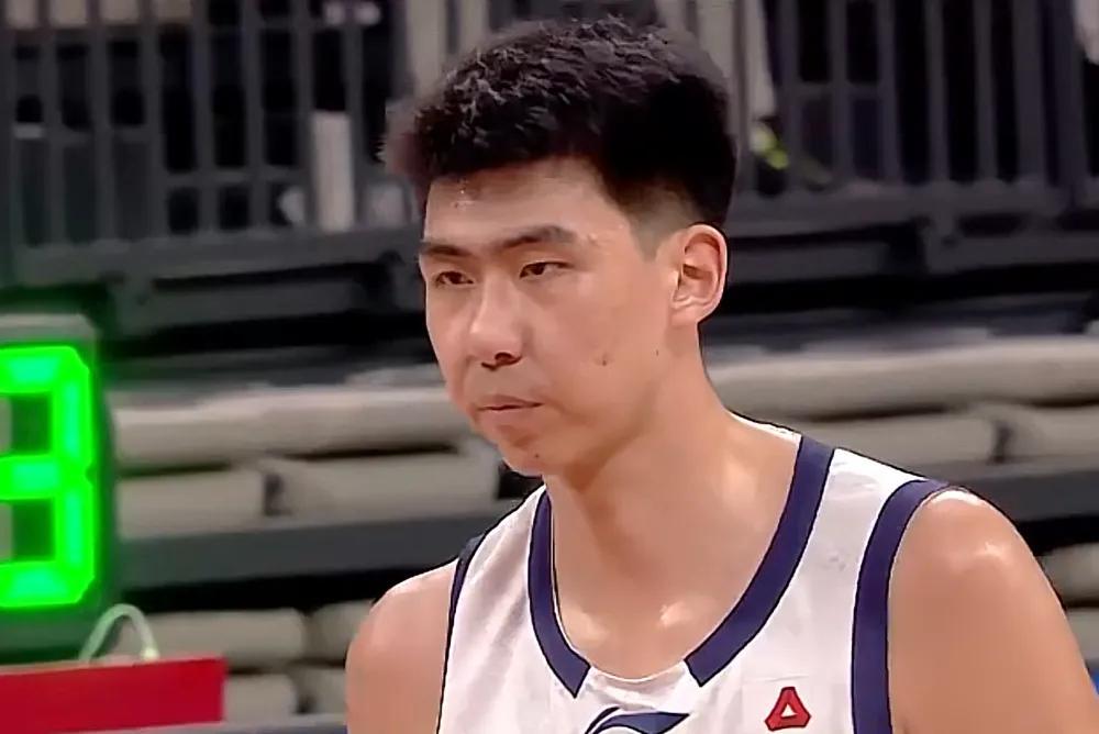 开云体育官网-牛逼!怒砍全场最高21分11板+赛季12次两双,球迷:他该打世预赛